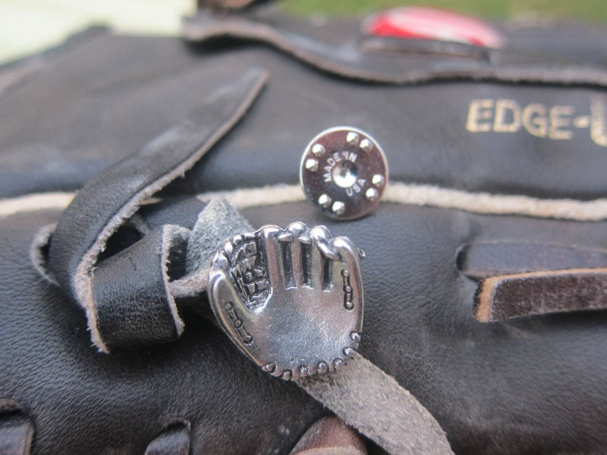 Baseball Glove Lapel Pin