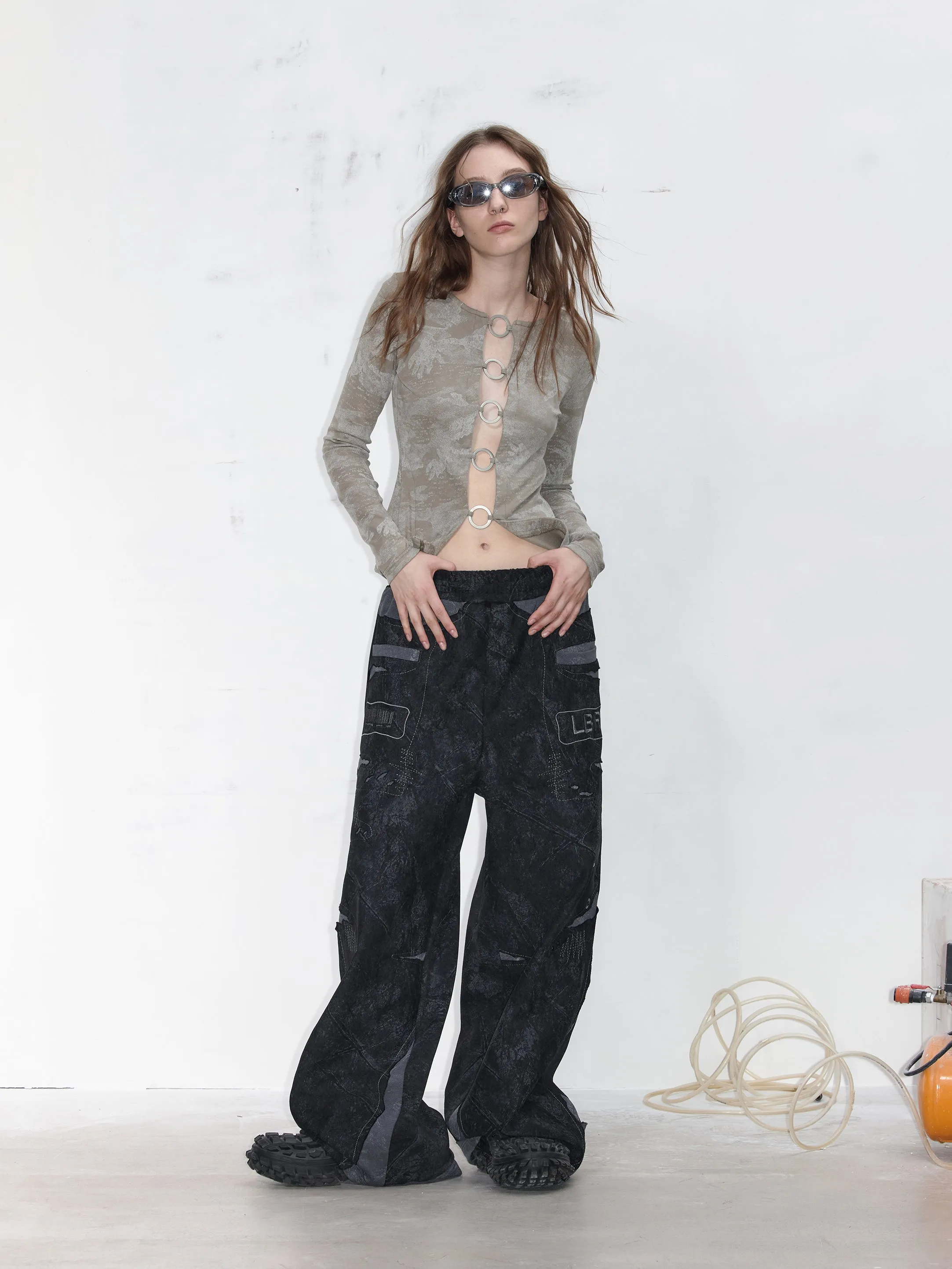 Contrast color embroidered loose-fitting washed sweatpants