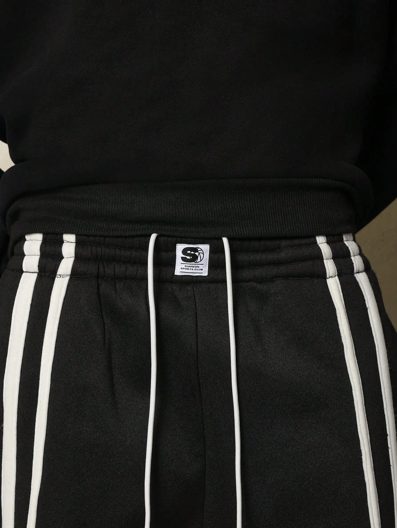 Loose Fit Stripe Sweatpants With Drawcords